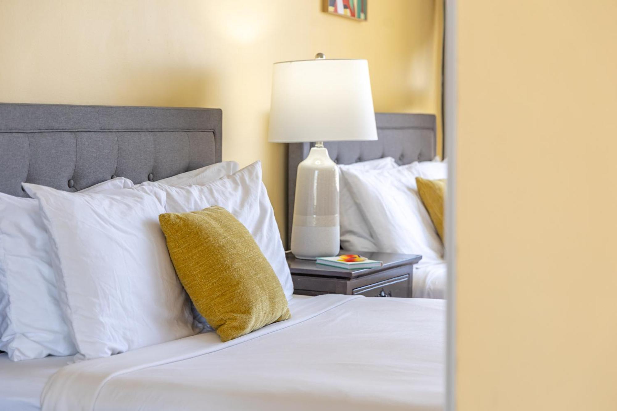 Beautiful 1Br, Steps To Waikiki Beach And Parking Honolulu Kültér fotó